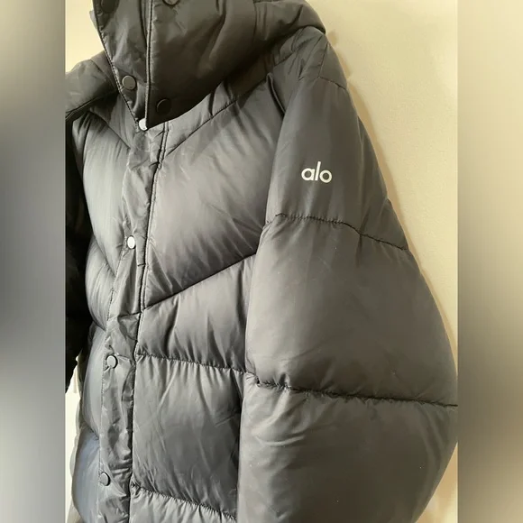 NEW ALO Gold Rush Puffer Trench Long Coat Jacket | US M Unisex - Picture 7 of 13